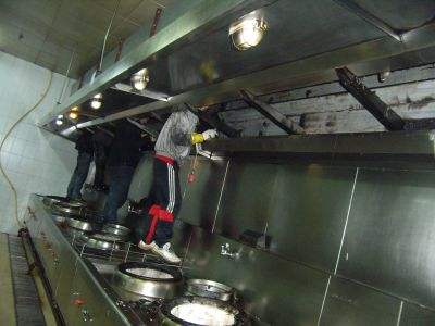 油煙管道滅火裝置安裝、深圳油煙管道清洗、深圳化糞池清理、深圳下水道疏通